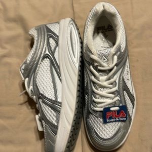 Women’s Athletic Shoes